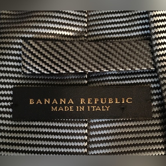 Banana Republic - 100% Silk Shiny Light Blue And Navy Pinstripe Tie - Picture 3 of 5